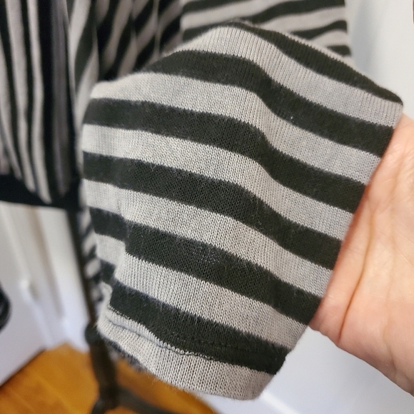 Ellen Tracy Black & Gray Striped Lightweight Open front Cardigan size Large - Picture 3 of 10